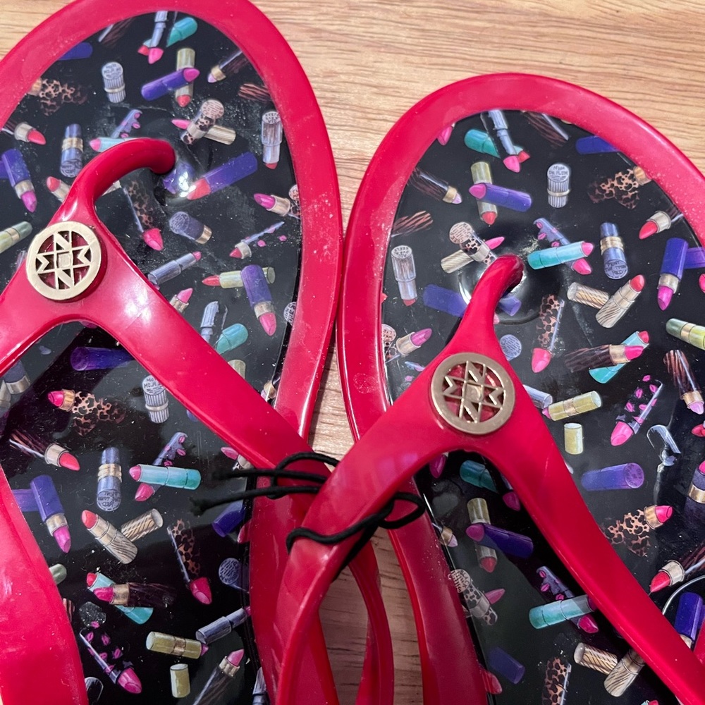👚👖🥿💜 3-for-$10 💜👚👖🥿. 
Nicole Miller Jelly flip flops